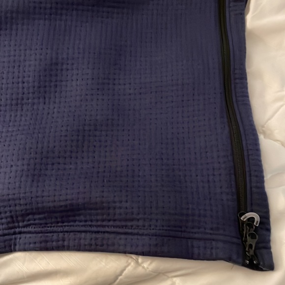 - Worn once Nike sportswear pants - Picture 10 of 12